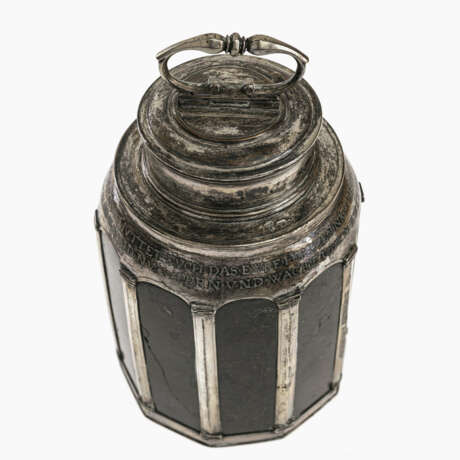 A screw top bottle - photo 2