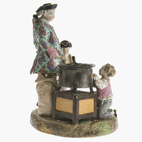 A porcelain group with chestnut seller and two putti - photo 2
