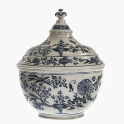 A lidded tureen