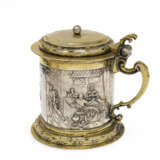 A lidded tankard with scenes from the Emmaus story - фото 1