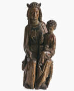 Скульптуры. Mary with Child