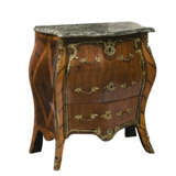 A chest of drawers - фото 2