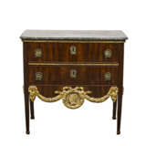 A chest of drawers - фото 2