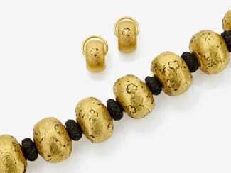 A necklace and earrings