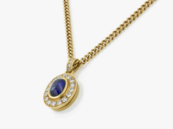 Delicate curb chain with pendant featuring sapphire and diamonds - photo 2