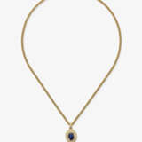 Delicate curb chain with pendant featuring sapphire and diamonds - photo 3