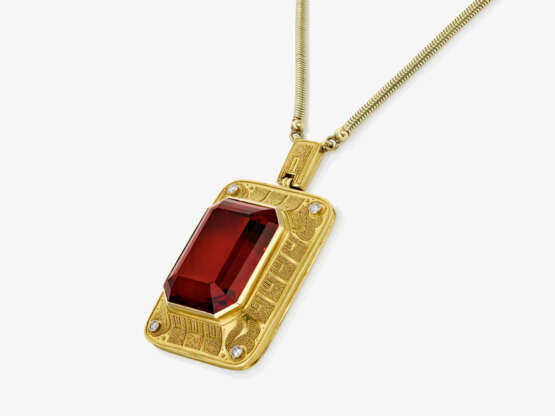 A necklace with a large citrine, brilliant-cut diamonds, and very fine gold granulation - photo 2