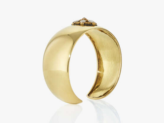 A bangle with diamonds and onyx - photo 2