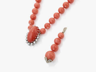A magnificent Midway coral bead necklace with two convertible intermediate pieces