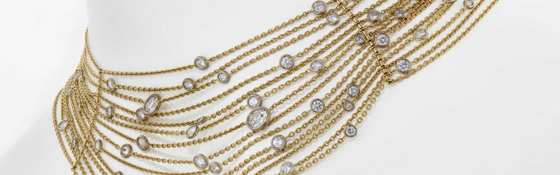 Vierzehnsträngiges Collier mit Diamanten Vierzehnsträngiges Collier mit Diamanten