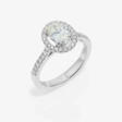 An elegant entourage-like diamond ring - Maintenant aux enchères