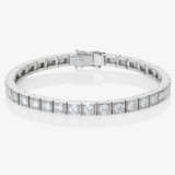 A classic Rivière bracelet with brilliant-cut diamonds - фото 1