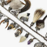 A charivari with twenty-six pendants - фото 4