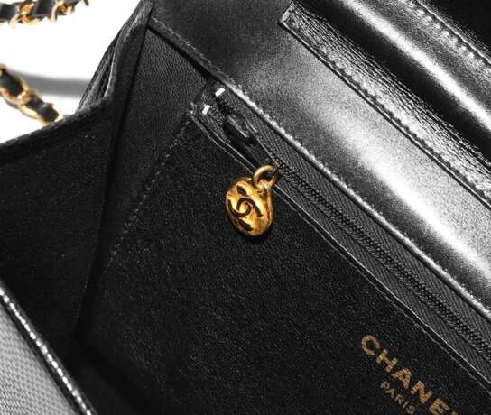 Chanel, Handtasche "Mademoiselle" - photo 6
