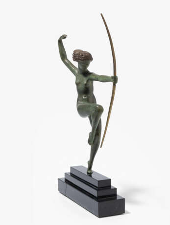 Marcel André Bouraine, Figur "Bogenschützin" - фото 2