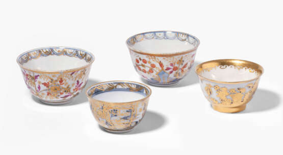 Meissen, 4 Koppchen mit Hausmalerei - Foto 1