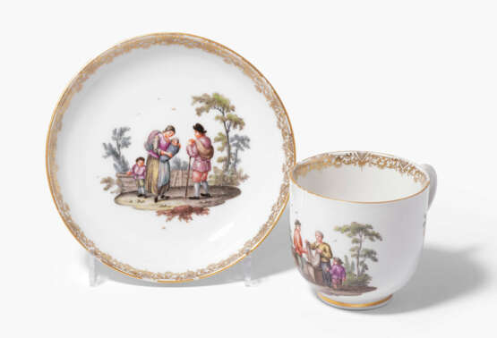 Meissen, Tasse und Untertasse mit Teniers-Szenen - photo 1