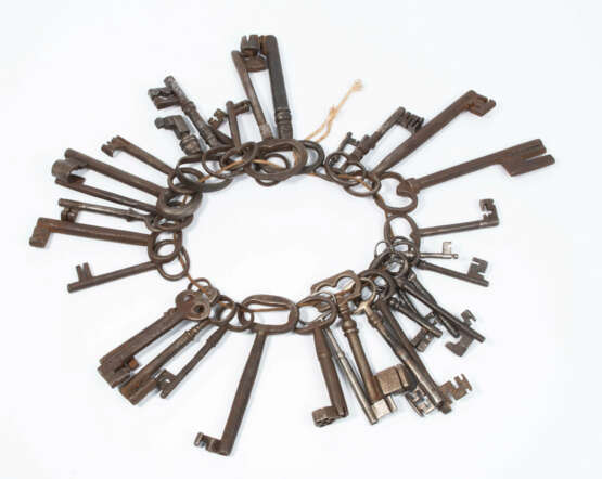 Lot: 34 Schlüssel - photo 1