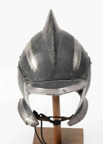 Knechtische Sturmhaube - photo 1