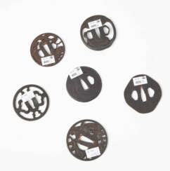 Lot: 6 Wakizashi-Tsuba