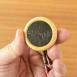 Kagamibuta-Netsuke - фото 2