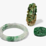 Lot: 3 Jade-Objekte - фото 1