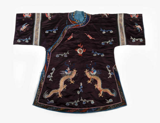 Lot: 3 Seidengewänder - photo 18