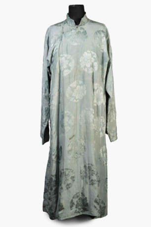 Lot: 3 Seidengewänder - photo 21