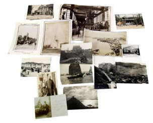 Konvolut alter Postkarten und Photographien