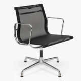 Charles & Ray Eames, Armlehnstuhl "Modell EA 108" - фото 1