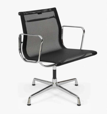 Charles & Ray Eames, Armlehnstuhl "Modell EA 108" - фото 1
