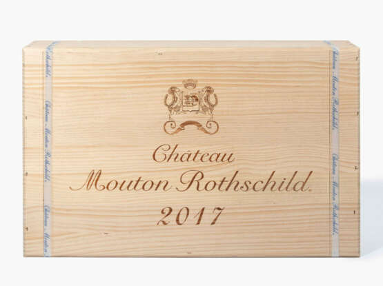Chateau Mouton Rothschild, 2017 - photo 1