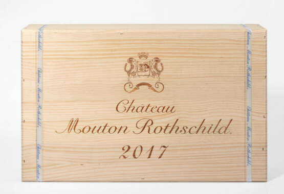 Chateau Mouton Rothschild, 2017 - фото 1