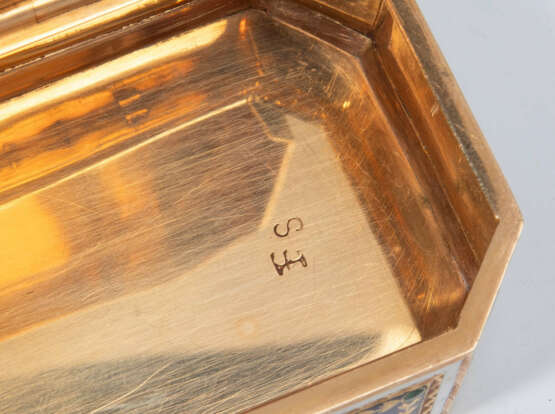 Golddose mit Emailmalerei, um 1800 - photo 10