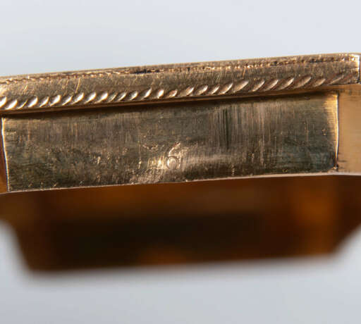 Golddose mit Emailmalerei, um 1800 - photo 11