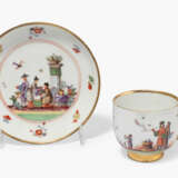 Meissen, Tasse und Untertasse mit Chinoiserie-Dekor - photo 1