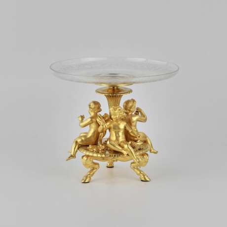 Vase &agrave; fruits depoque Napoleon III ES CALIER DE CRISTAL PARIS. Gilded bronze brass Napoleon III At the turn of 19th -20th century - photo 2