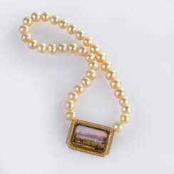 Perlen-Collier mit Minaturansicht 'Genfer See'.