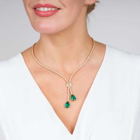 Poniros Jewellery. Hochkarätiges, außergewöhnlich-feines Smaragd Brillant Collier. - фото 4