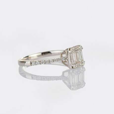 Zierlicher Diamant Ring. - фото 2