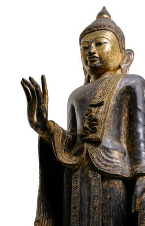 Monumentale Skulptur des Buddha Shakyamuni aus Holz mit Lackfassung - фото 2