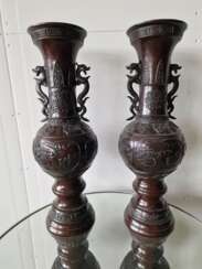 A pair of beautiful Japanese bronze vases