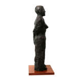 MAHRINGER, BERTHOLD (geb. 1950 Bergisch Gladbach), "Weiblicher Halbakt", Bronze, - Foto 5