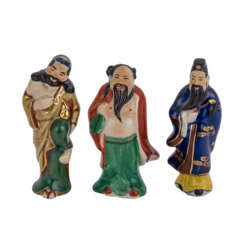 Drei Unsterbliche aus Porzellan. CHINA, 20. Jahrhundert.