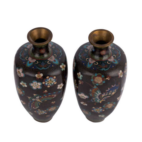 Paar Cloisonné-Vasen. JAPAN, Meiji-Zeit (1868-1912). - Foto 5
