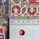 Orientteppich. PERSIEN, 20. Jahrhundert, 160x110 cm. - Foto 4