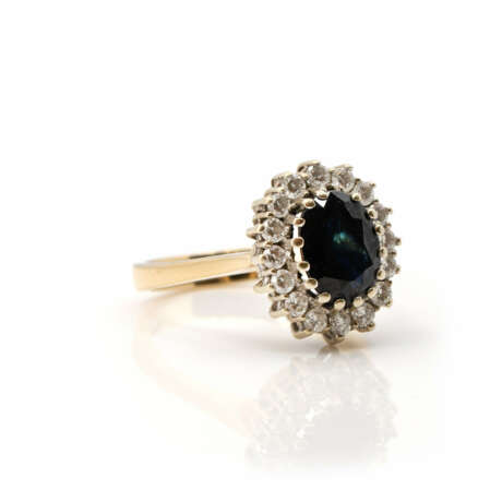 Saphir-Ring mit Diamanten-Entourage - photo 2
