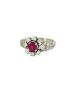 Aperçu. Ruby-Diamond-Ring