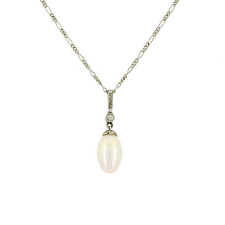 Pearl-Diamond-Pendant-Necklace - photo 1 Pearl-Diamond-Pendant-Necklace - photo 1