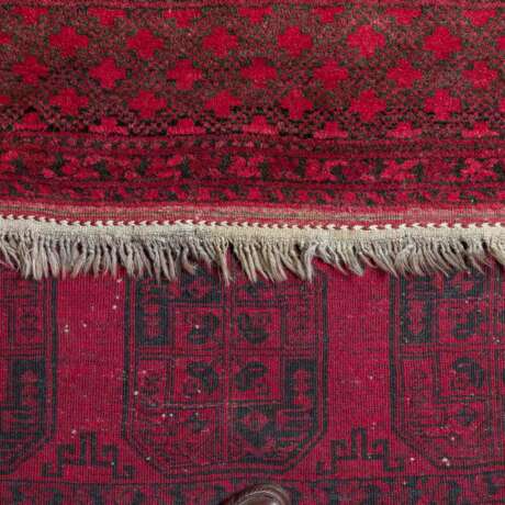 Orientteppich. AFGHANISTAN, 20. Jahrhundert, 245x194 cm. - photo 3